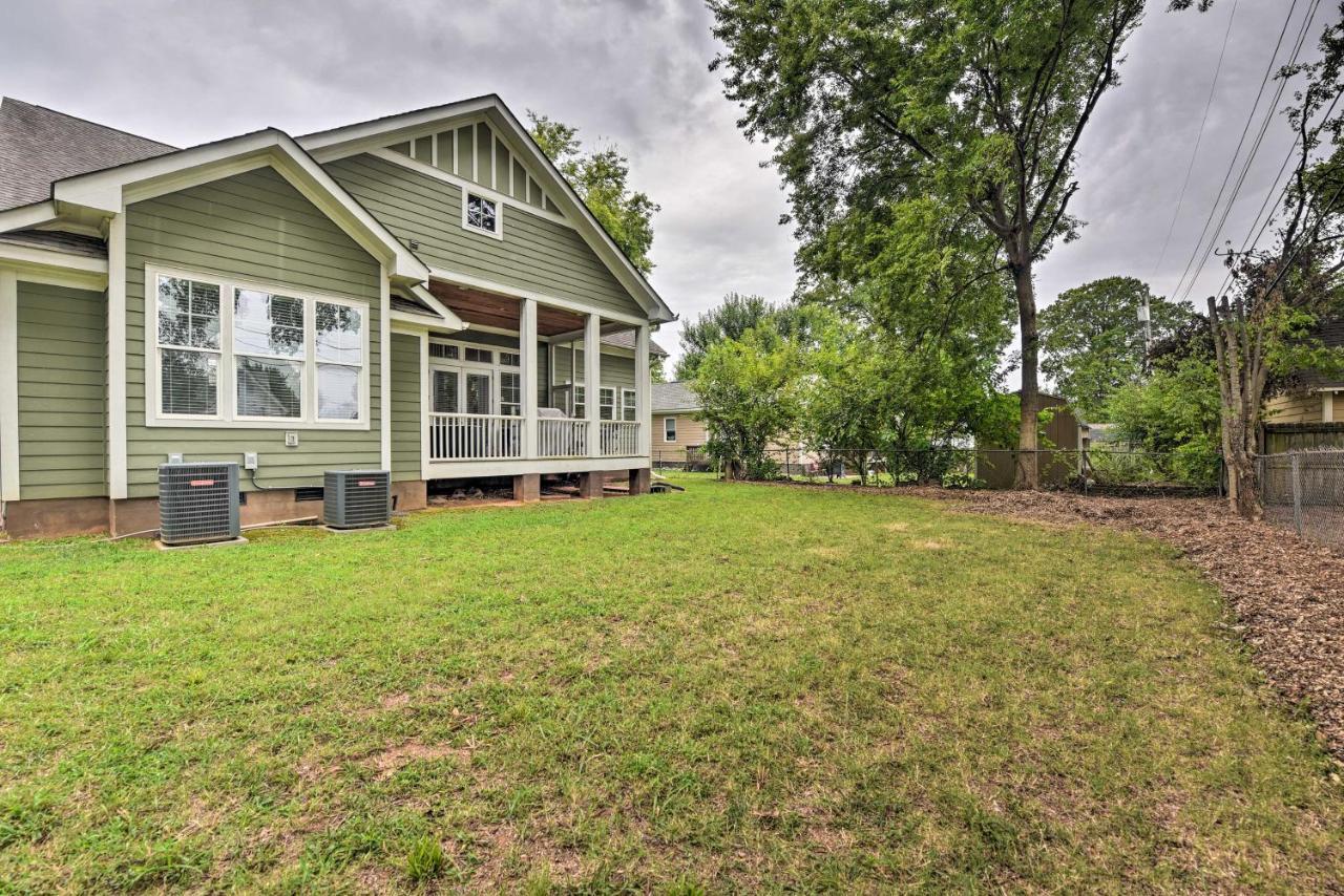 Charlotte Home With Deck In Noda District Near Unc! Exterior photo